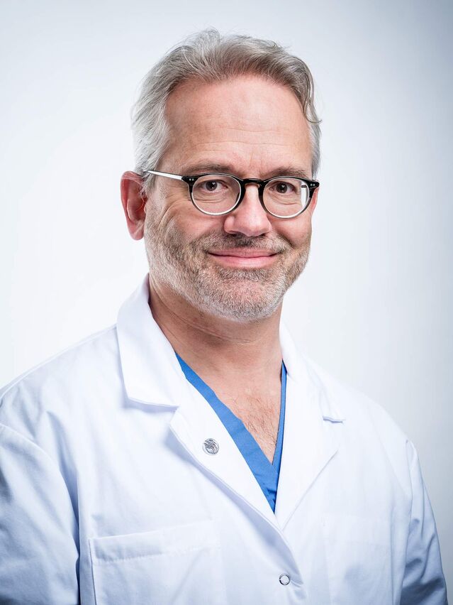 Docteur Phlébologue Dario Eggleston